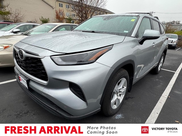 2023 Toyota Highlander XLE at Victory Toyota of St. Louis in St. Louis MO