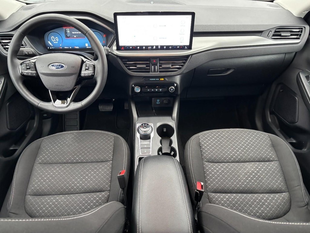 Ford Escape Vehicle Full-screen Gallery Image 13