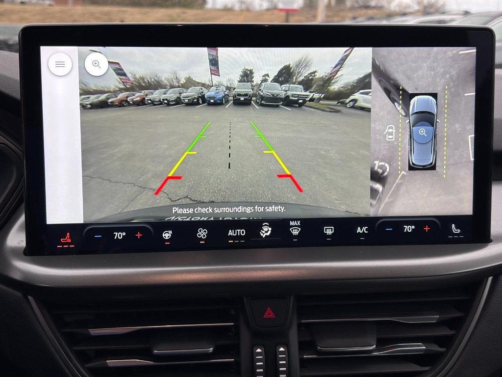 Ford Escape Vehicle Full-screen Gallery Image 23