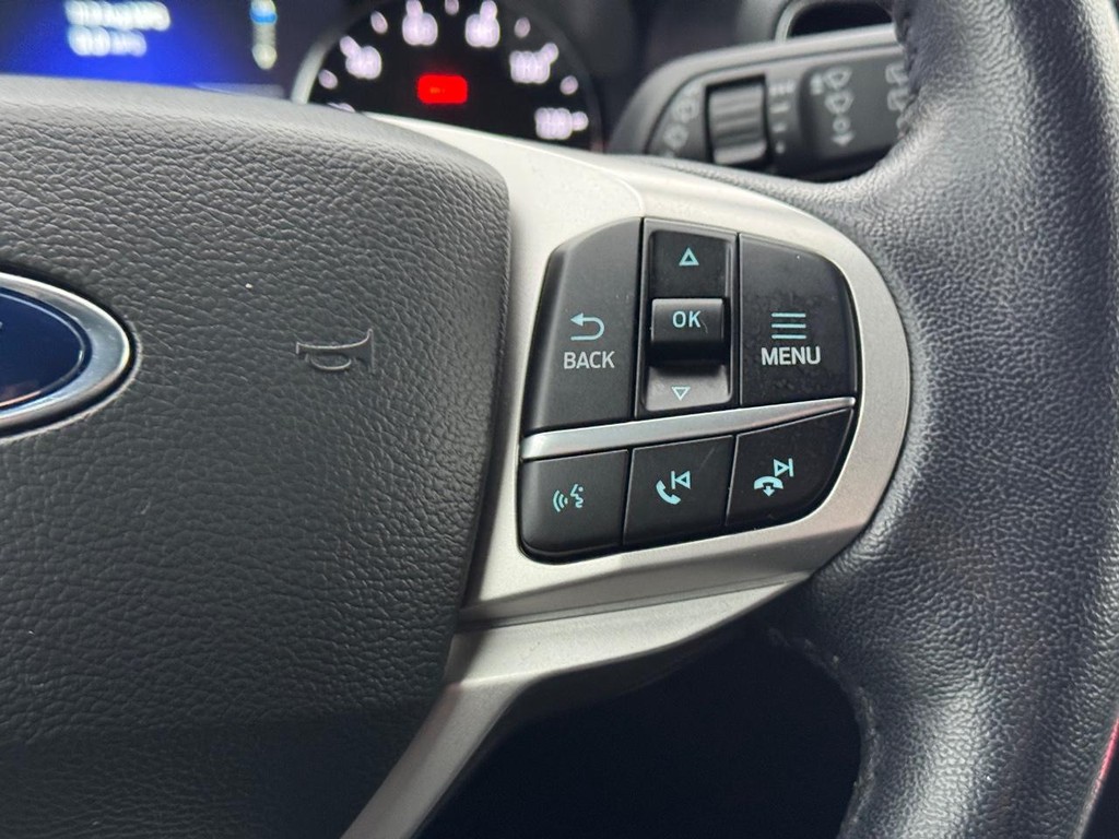 Ford Explorer Vehicle Full-screen Gallery Image 22