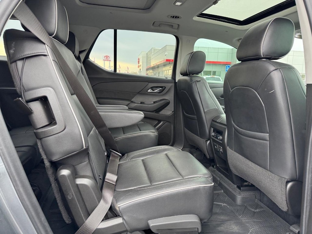 Chevrolet Traverse Vehicle Full-screen Gallery Image 11