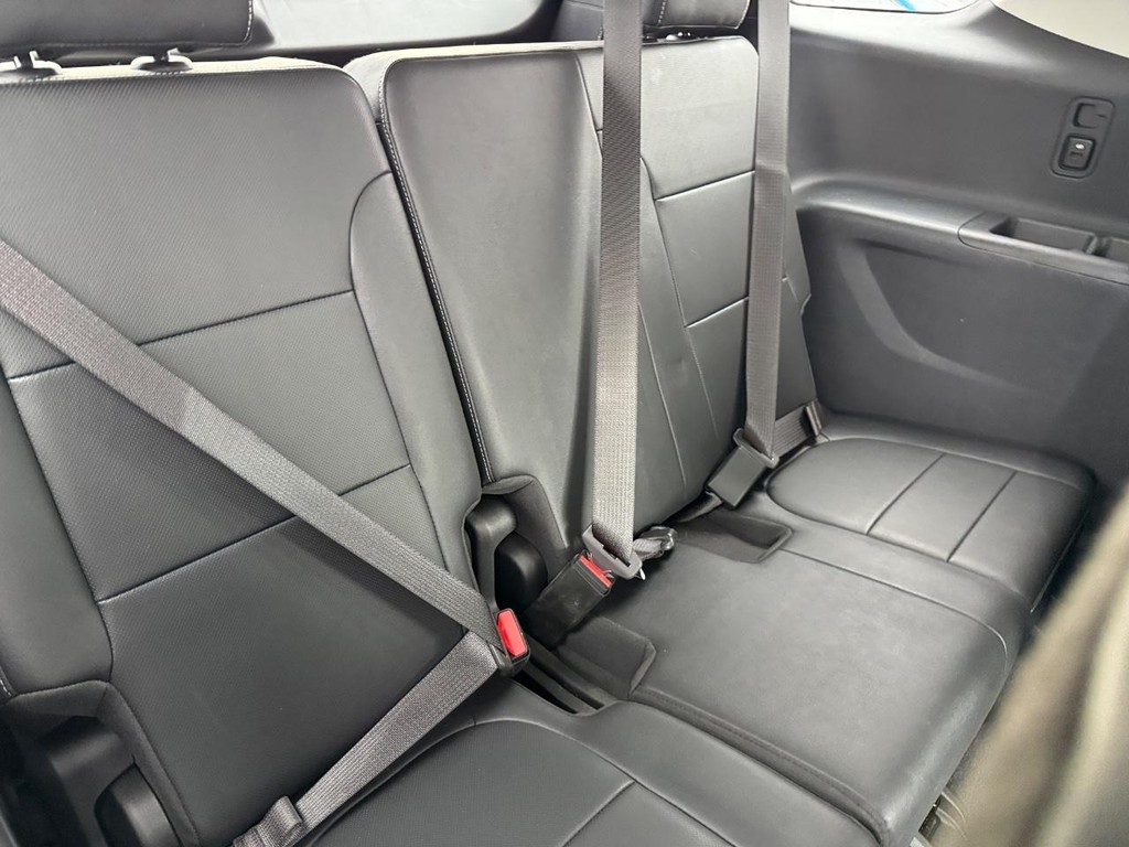 Chevrolet Traverse Vehicle Full-screen Gallery Image 13