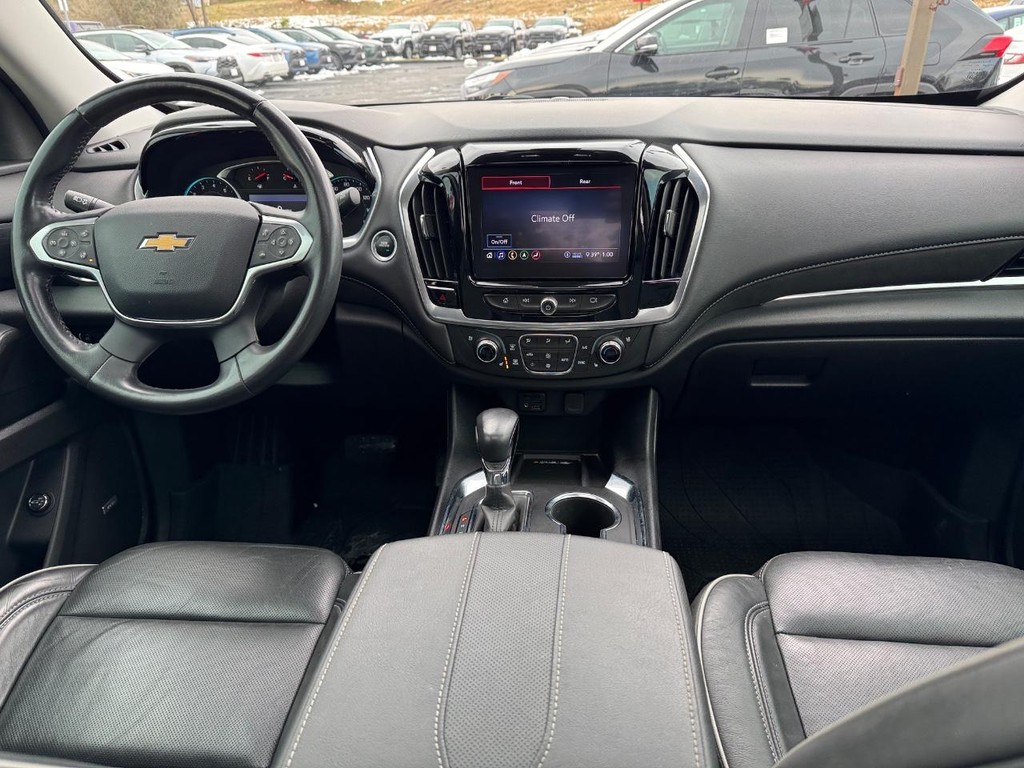 Chevrolet Traverse Vehicle Full-screen Gallery Image 15