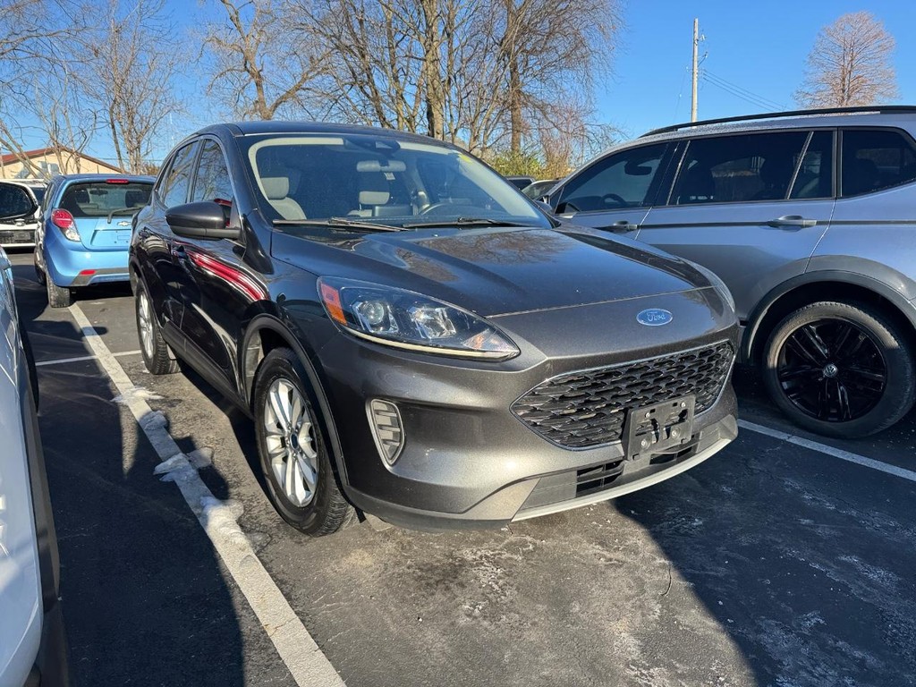 Ford Escape Vehicle Full-screen Gallery Image 03