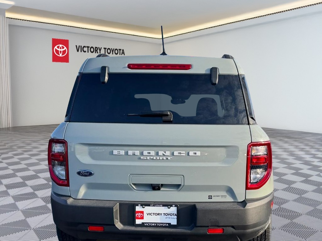 Ford Bronco Sport Vehicle Full-screen Gallery Image 04