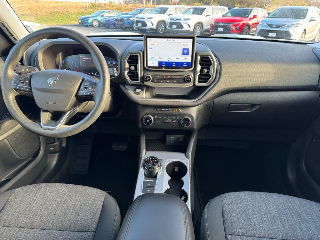 Ford Bronco Sport Vehicle Full-screen Gallery Image 10