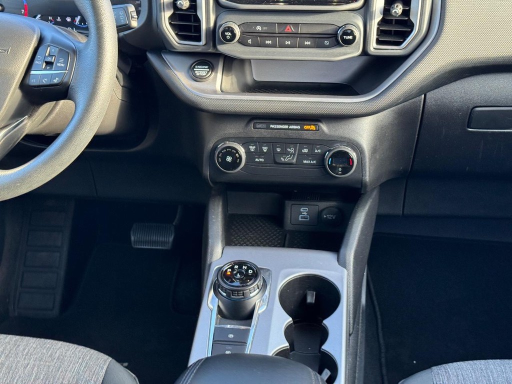 Ford Bronco Sport Vehicle Full-screen Gallery Image 13