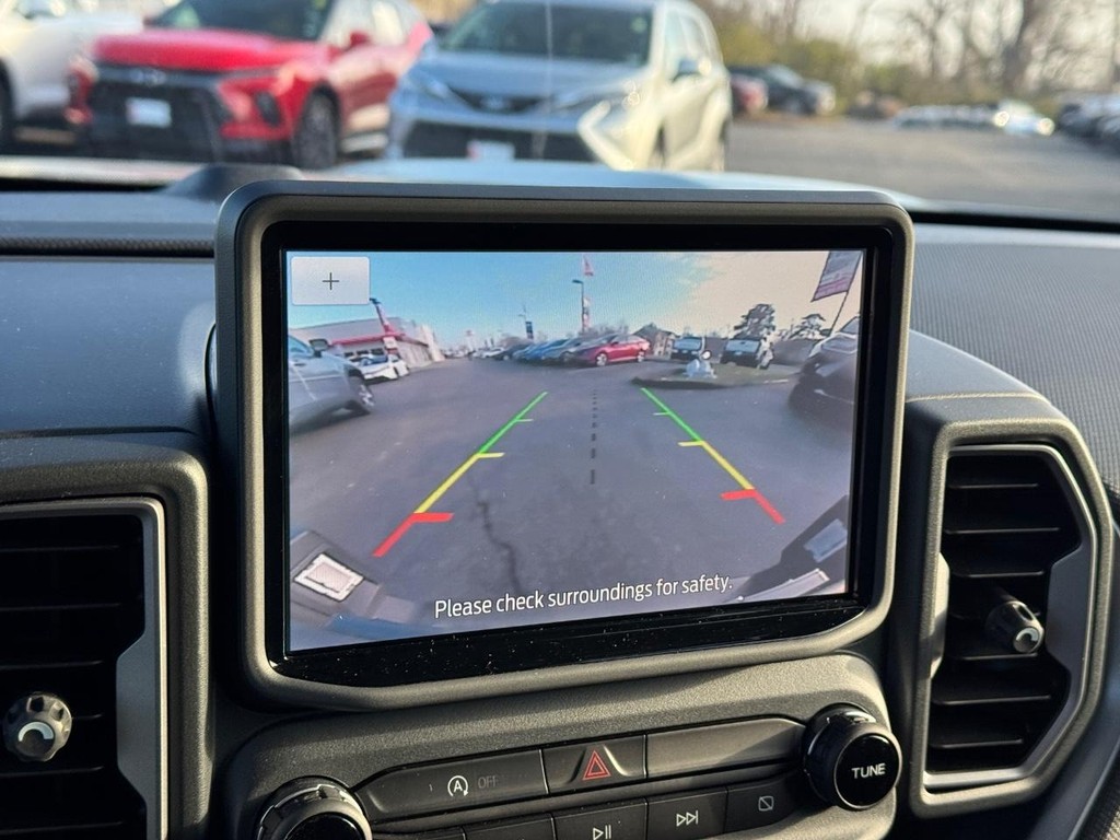Ford Bronco Sport Vehicle Full-screen Gallery Image 19