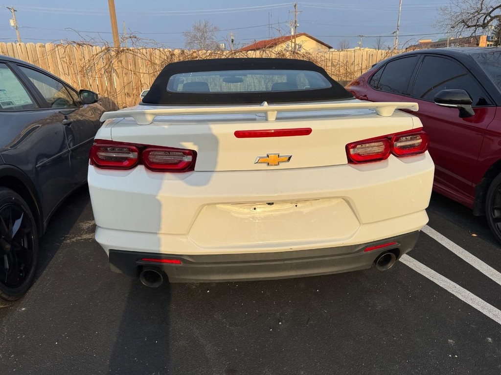 Chevrolet Camaro Vehicle Full-screen Gallery Image 04