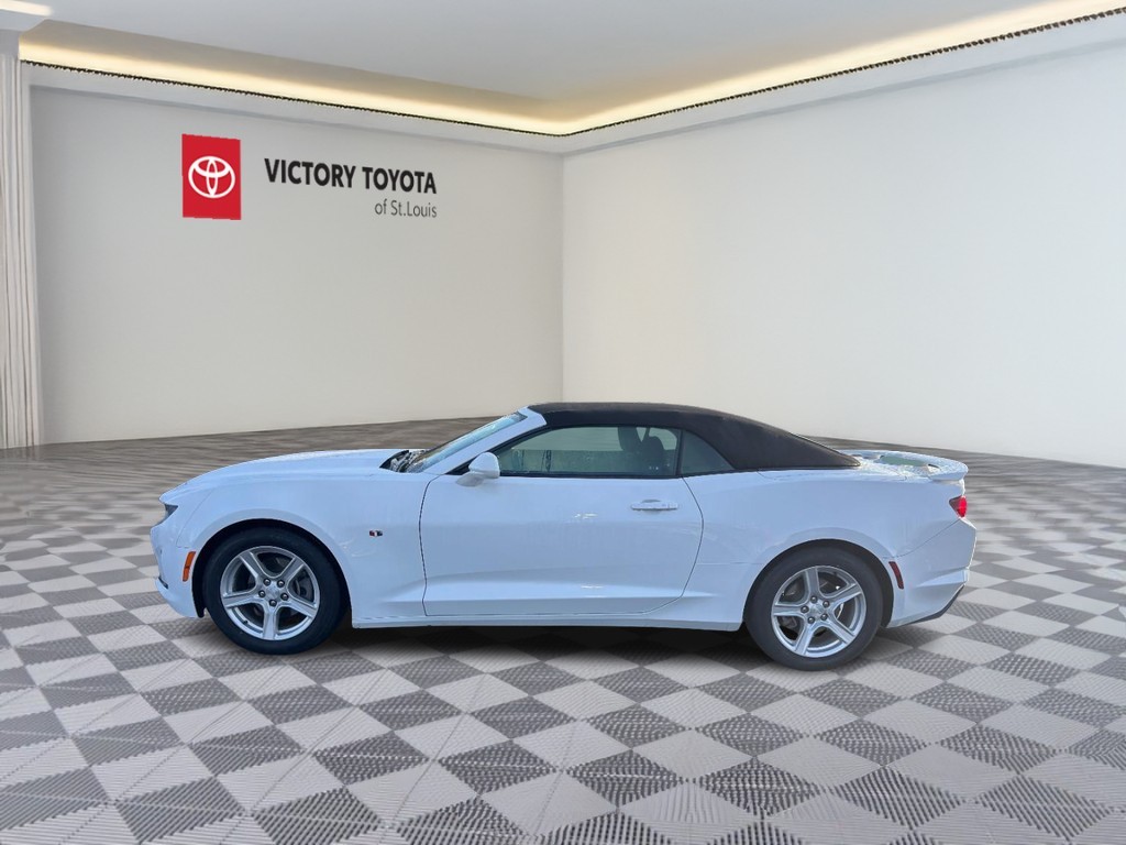 Chevrolet Camaro Vehicle Full-screen Gallery Image 07