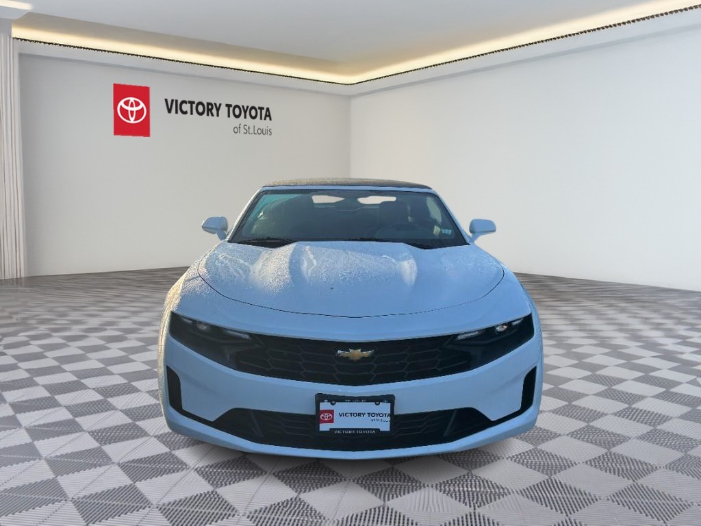 Chevrolet Camaro Vehicle Full-screen Gallery Image 10