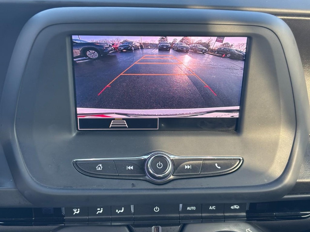 Chevrolet Camaro Vehicle Full-screen Gallery Image 20