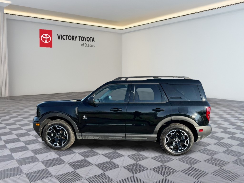 Ford Bronco Sport Vehicle Full-screen Gallery Image 08