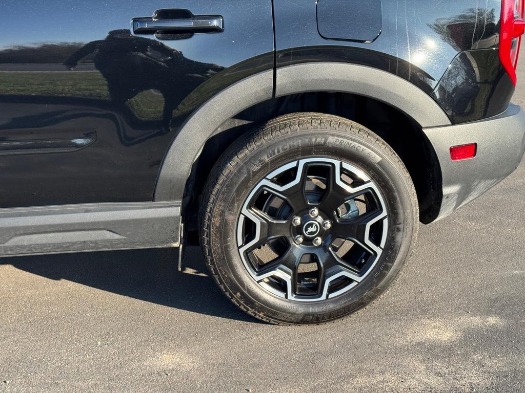 Ford Bronco Sport Vehicle Full-screen Gallery Image 10