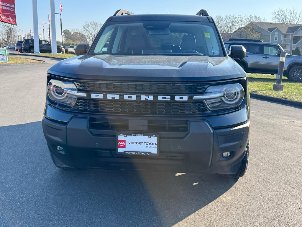 Ford Bronco Sport Vehicle Full-screen Gallery Image 11