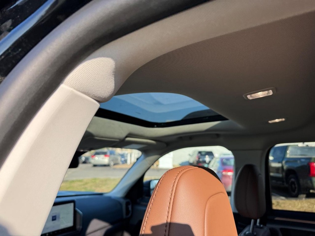 Ford Bronco Sport Vehicle Full-screen Gallery Image 13