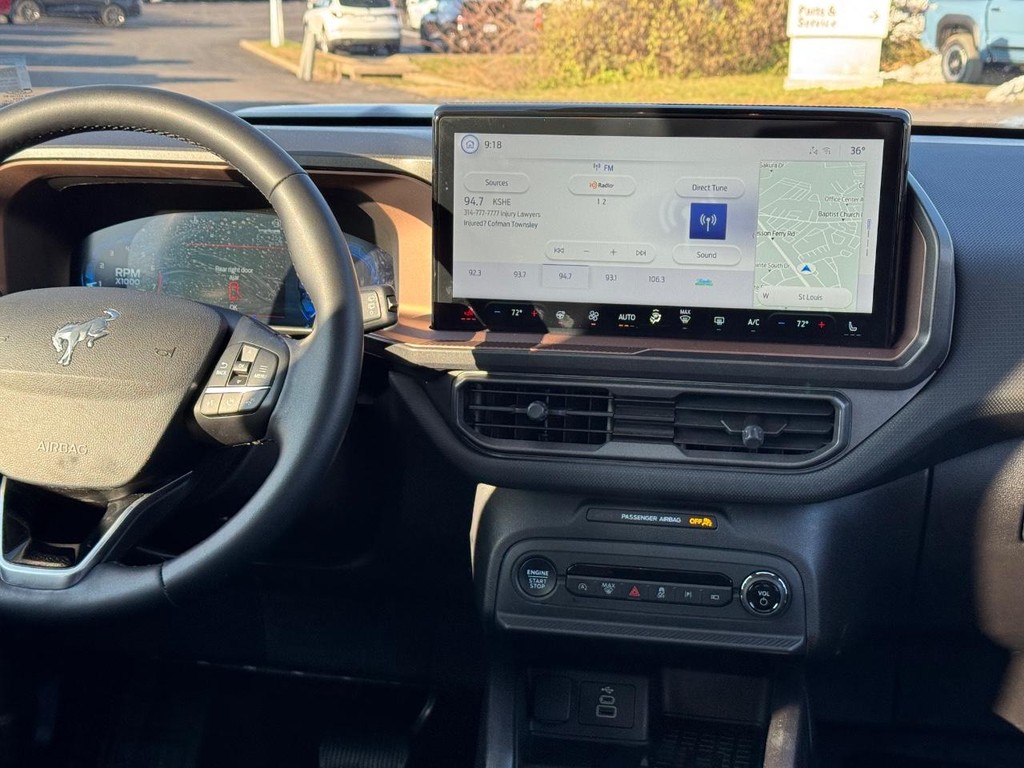 Ford Bronco Sport Vehicle Full-screen Gallery Image 16