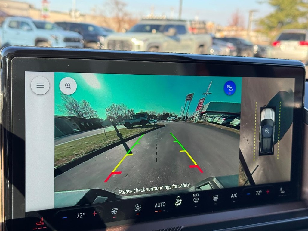 Ford Bronco Sport Vehicle Full-screen Gallery Image 26