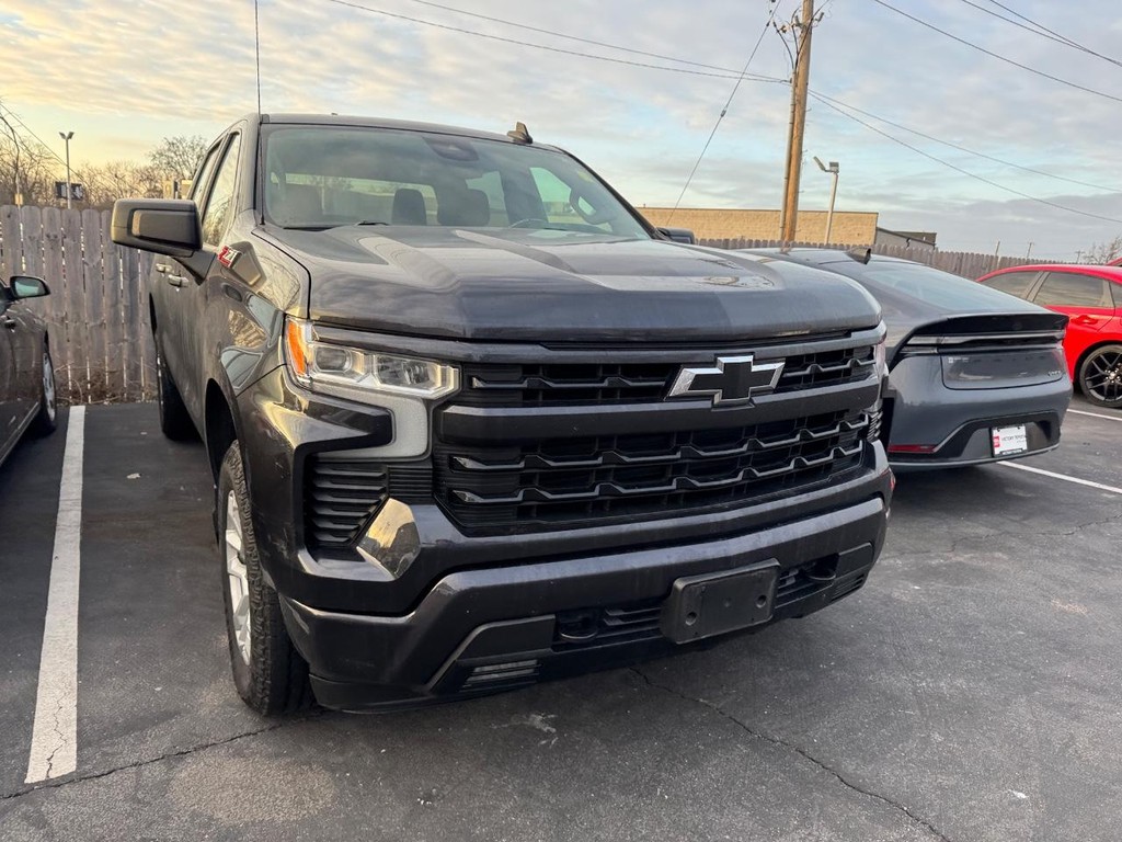 Chevrolet Silverado 1500 Vehicle Full-screen Gallery Image 03