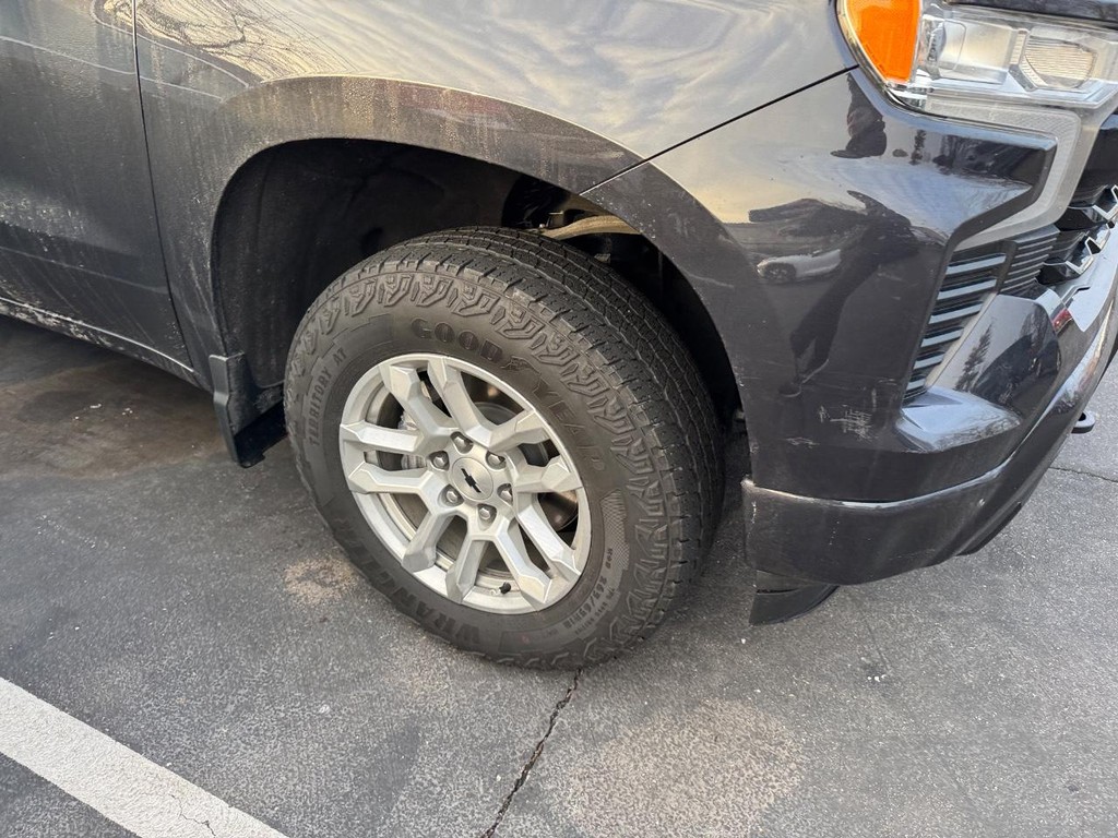 Chevrolet Silverado 1500 Vehicle Full-screen Gallery Image 04