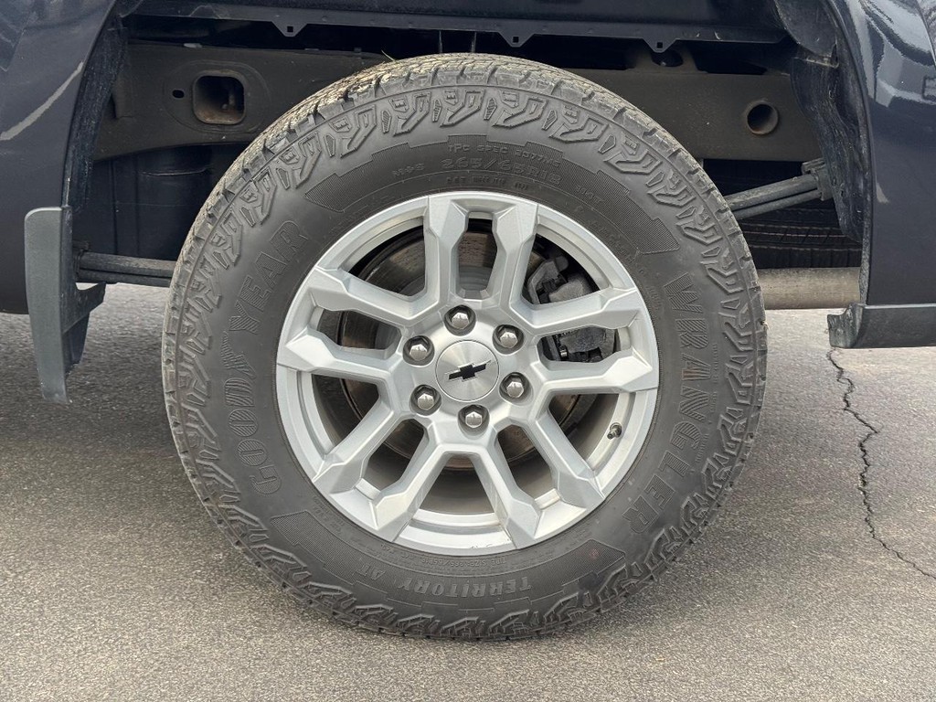 Chevrolet Silverado 1500 Vehicle Full-screen Gallery Image 06