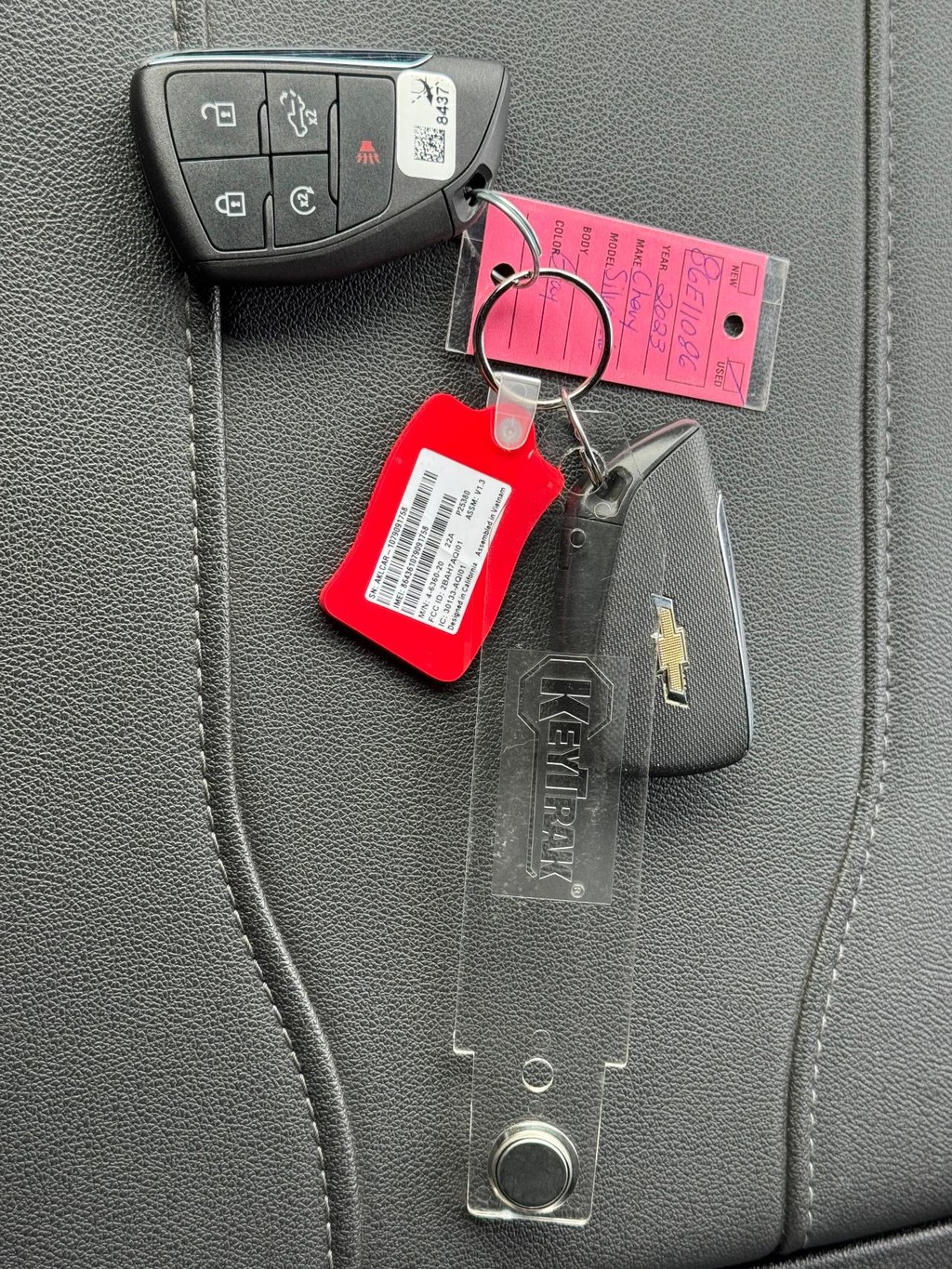 Chevrolet Silverado 1500 Vehicle Full-screen Gallery Image 09