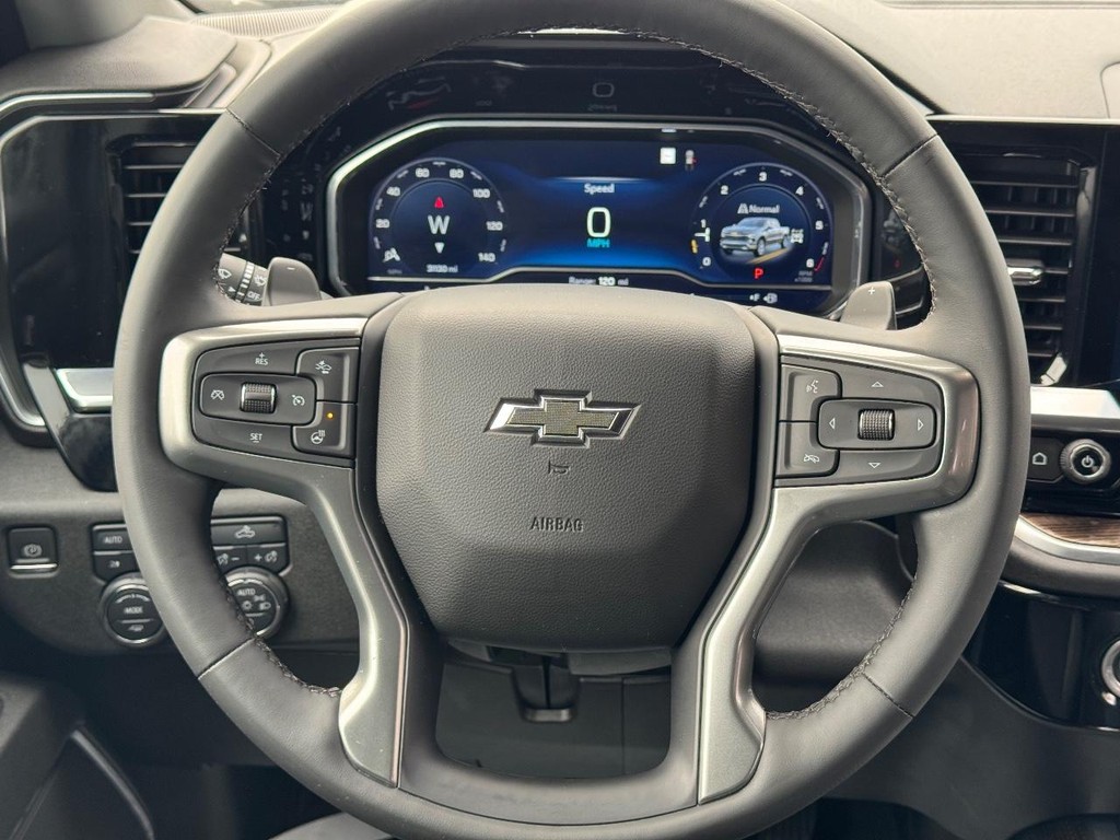 Chevrolet Silverado 1500 Vehicle Full-screen Gallery Image 12