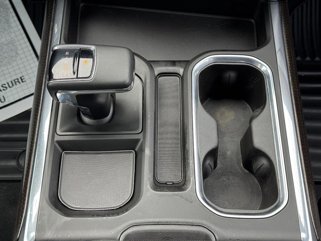 Chevrolet Silverado 1500 Vehicle Full-screen Gallery Image 15