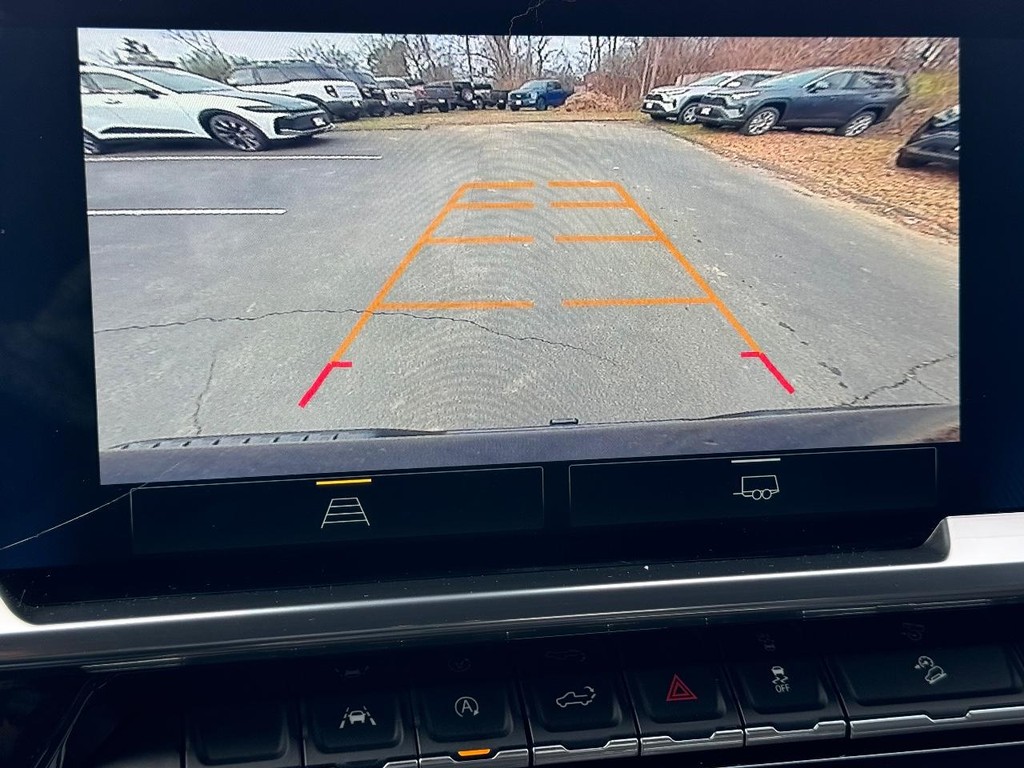 Chevrolet Silverado 1500 Vehicle Full-screen Gallery Image 23