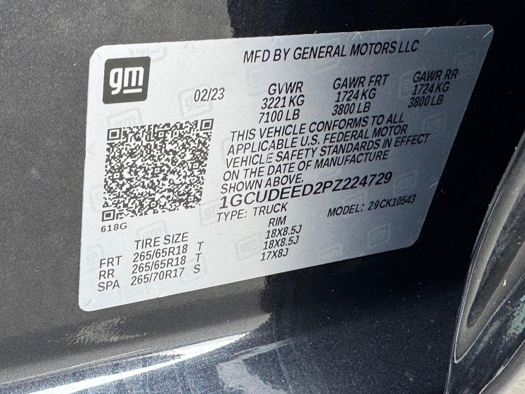 Chevrolet Silverado 1500 Vehicle Full-screen Gallery Image 27