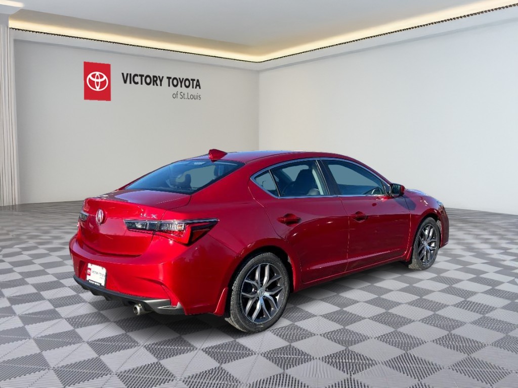 Acura ILX Vehicle Full-screen Gallery Image 03