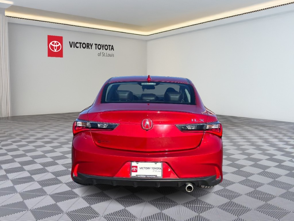 Acura ILX Vehicle Full-screen Gallery Image 04