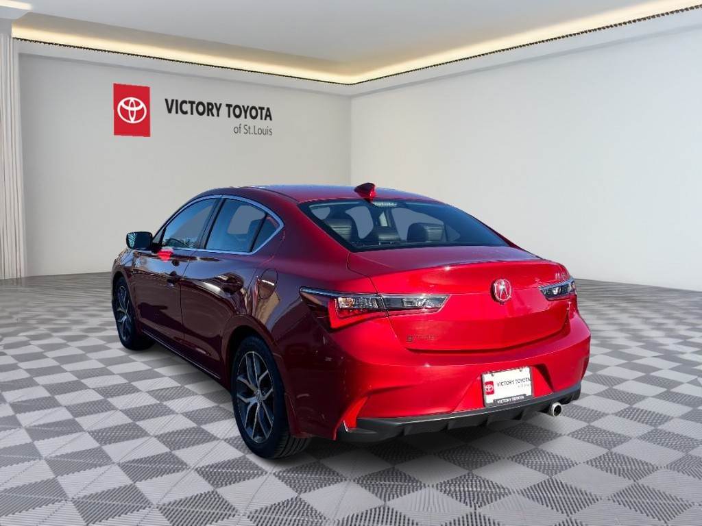 Acura ILX Vehicle Full-screen Gallery Image 06