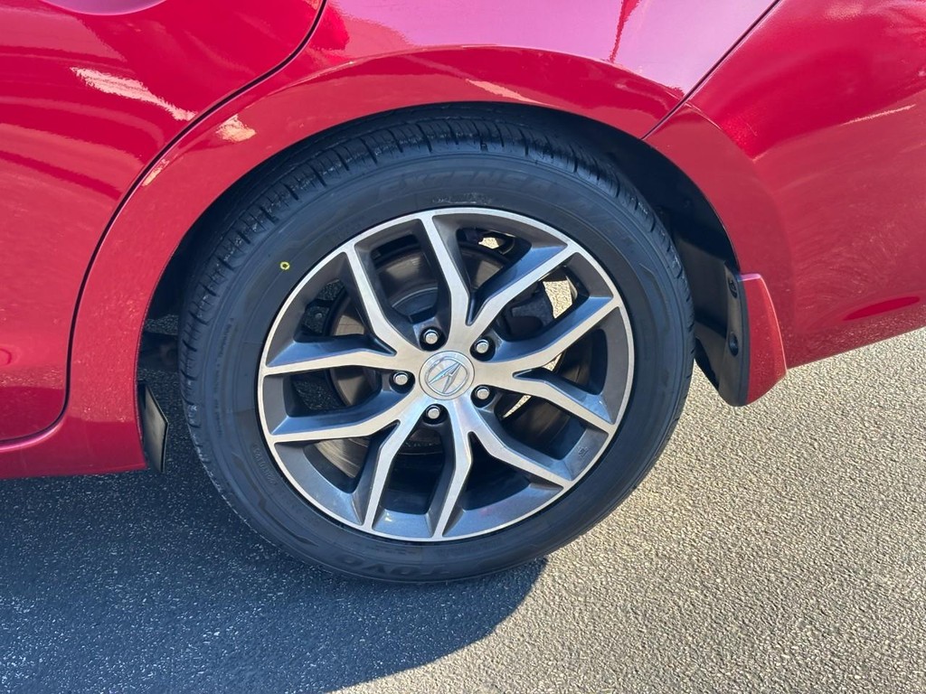 Acura ILX Vehicle Full-screen Gallery Image 09