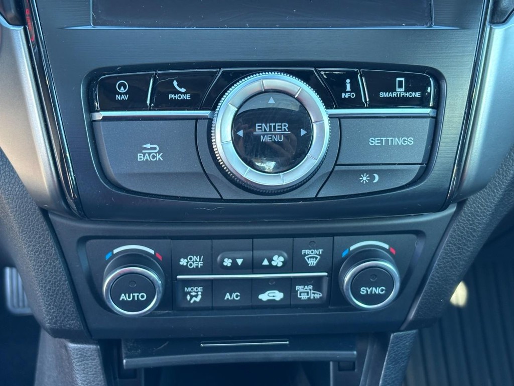 Acura ILX Vehicle Full-screen Gallery Image 26