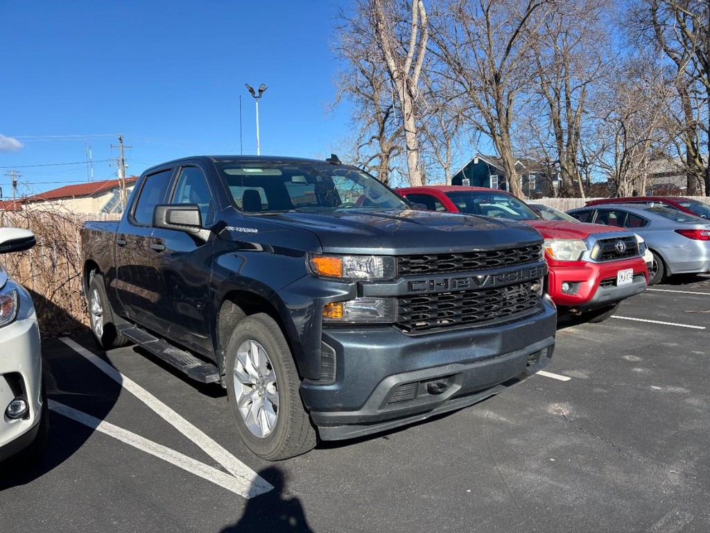 Chevrolet Silverado 1500 Vehicle Full-screen Gallery Image 03