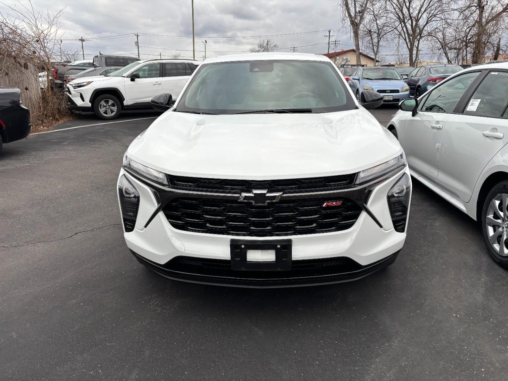 Chevrolet Trax Vehicle Full-screen Gallery Image 02