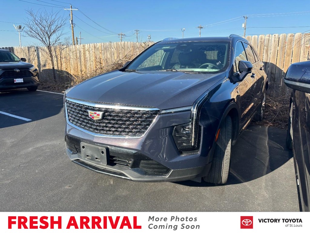 Cadillac XT4 Vehicle Full-screen Gallery Image 01