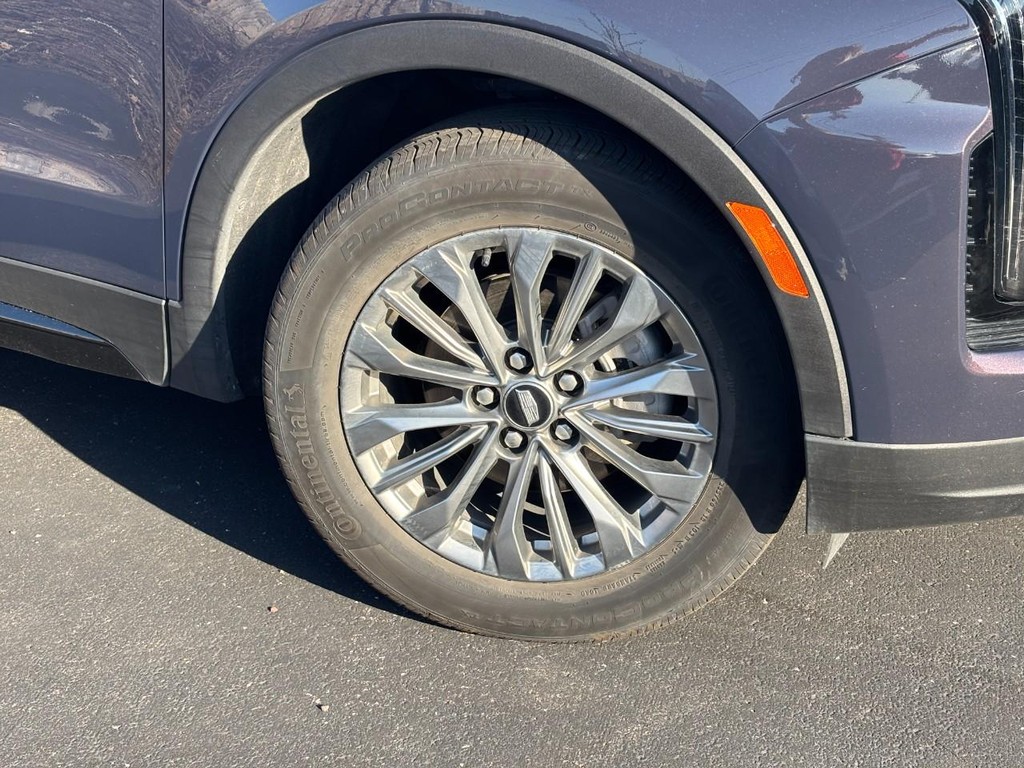 Cadillac XT4 Vehicle Full-screen Gallery Image 04