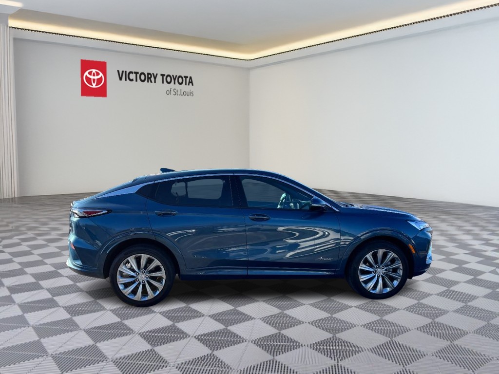 Buick Envista Vehicle Full-screen Gallery Image 02