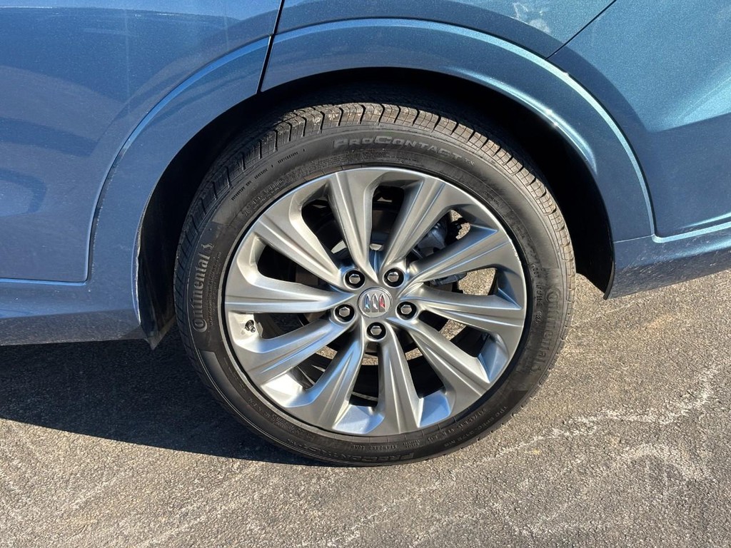 Buick Envista Vehicle Full-screen Gallery Image 09