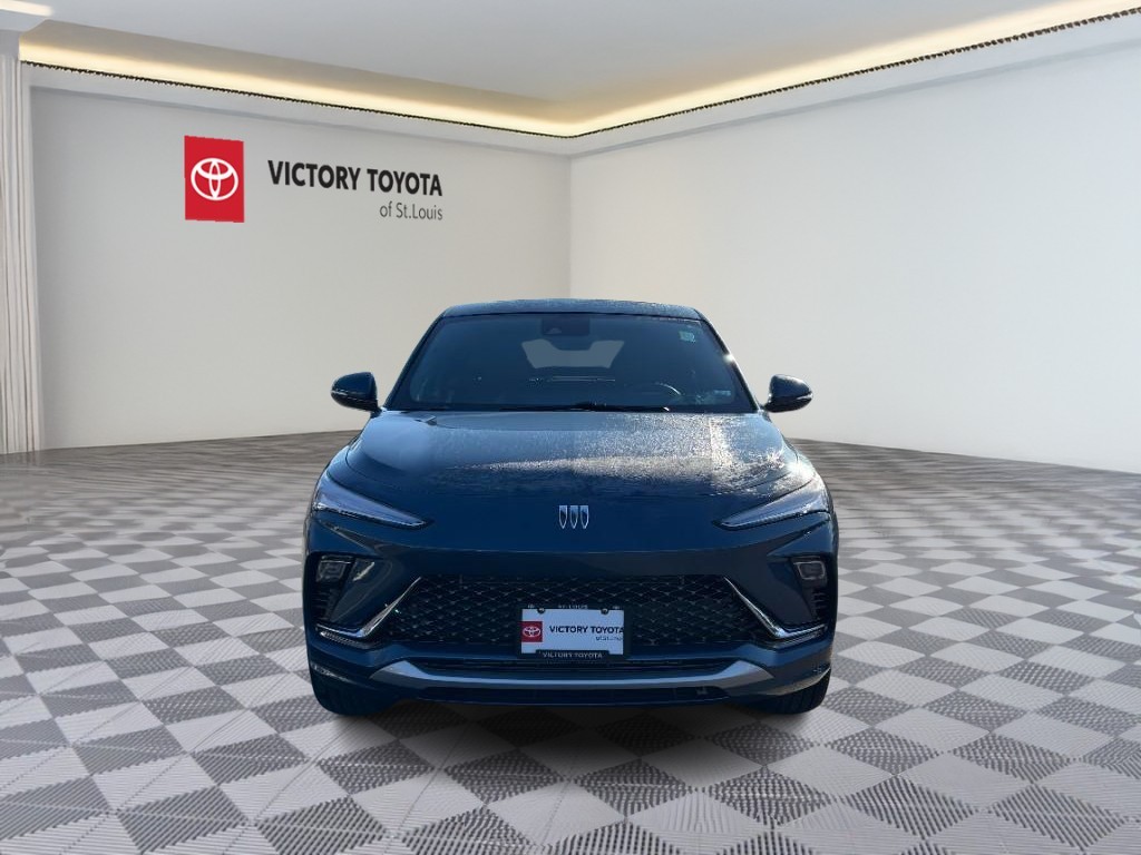 Buick Envista Vehicle Full-screen Gallery Image 10