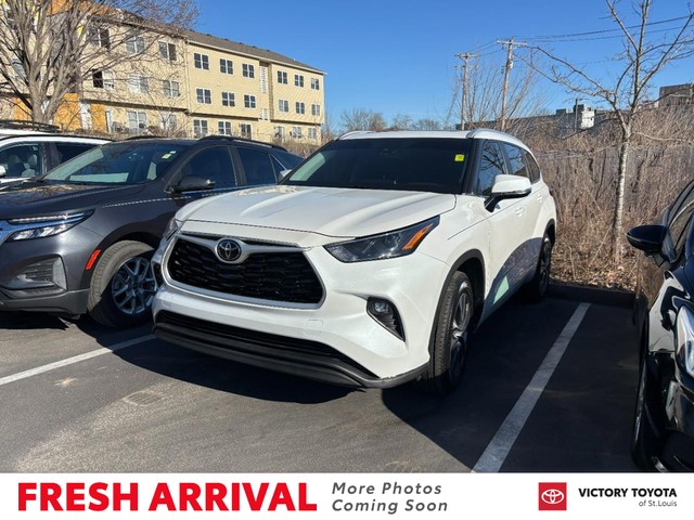 St. Louis MO 2023 Toyota Highlander more details - toyota highlander