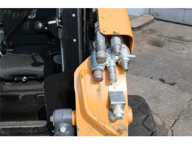 Case SV340 Vehicle Full-screen Gallery Image 10