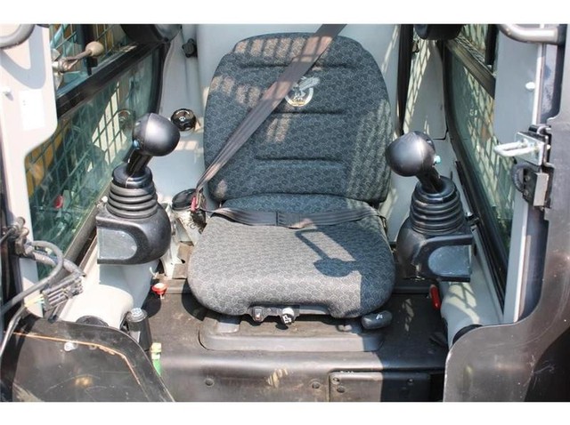 Case SV340 Vehicle Full-screen Gallery Image 15