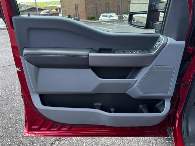 2024 Ford F-350 Super Duty Chassis Cab XLT - Photo 22