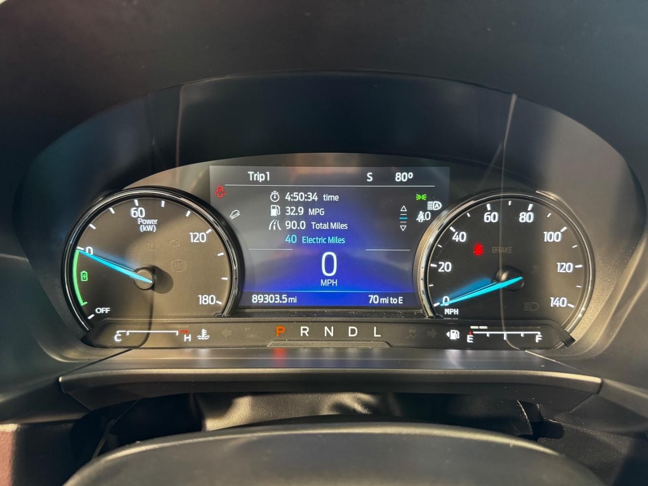 Ford Escape Vehicle Full-screen Gallery Image 19