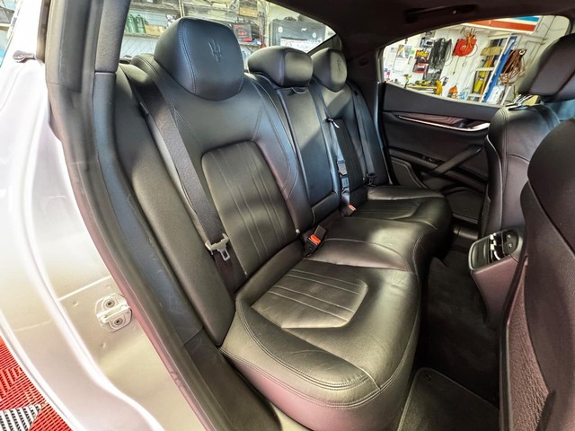 2017 Maserati Ghibli S - Photo 9