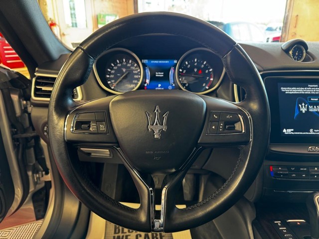 2017 Maserati Ghibli S - Photo 16