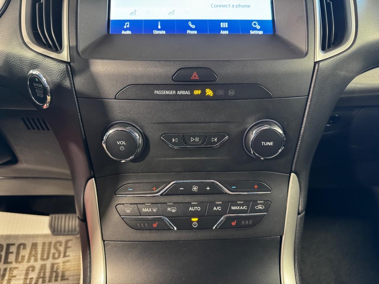 Ford Edge Vehicle Full-screen Gallery Image 21